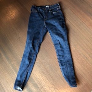 Old Navy Rockstar Super Skinny High-Rise  2